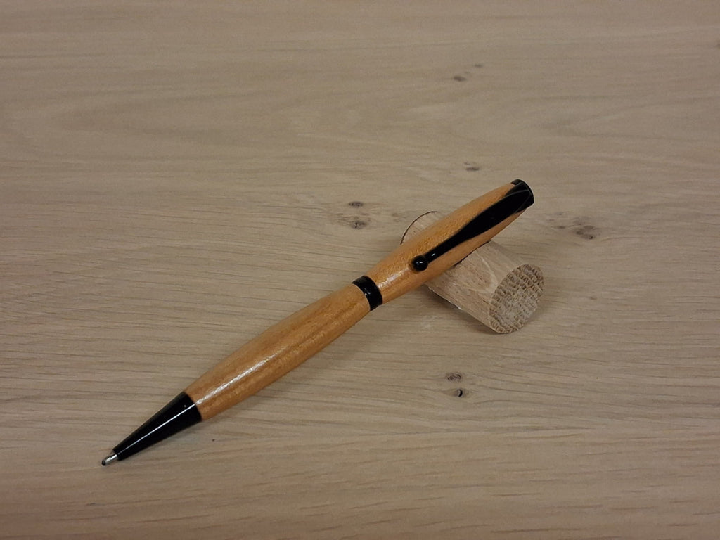 Stylo en merisier - Métal noir.
