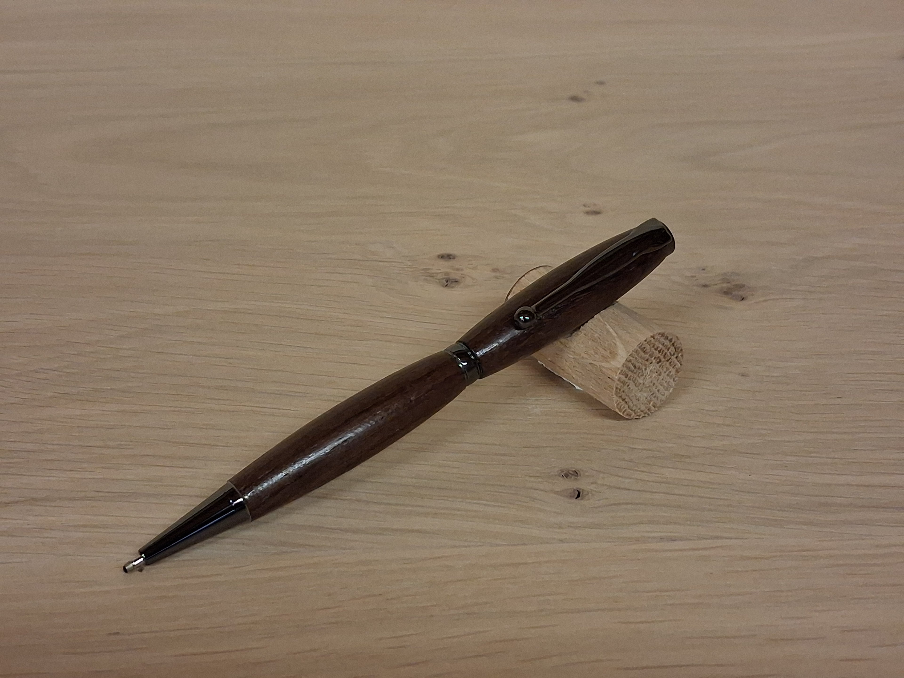 Stylo en palissandre - Métal finition anthracite.