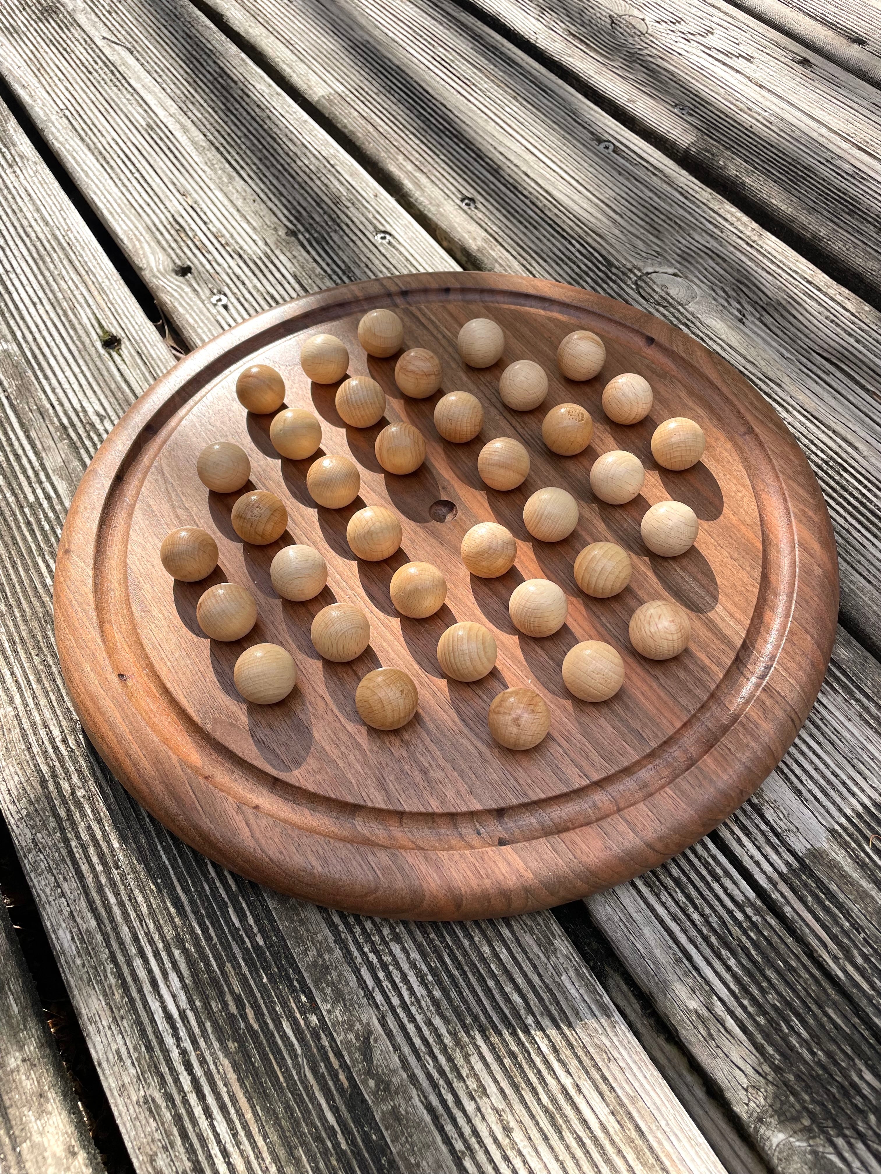 Le solitaire – Jeu de réflexion