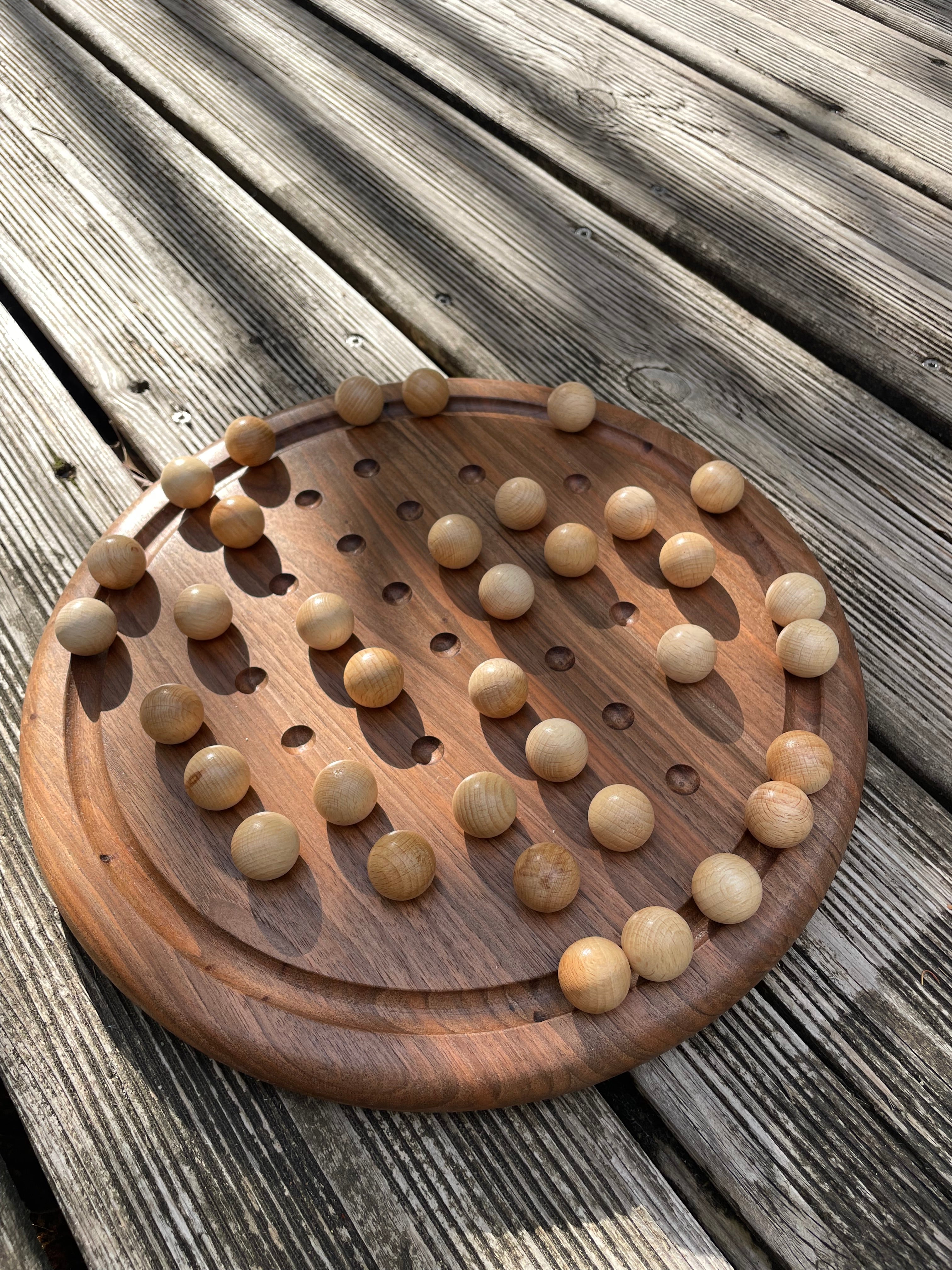 Le solitaire – Jeu de réflexion