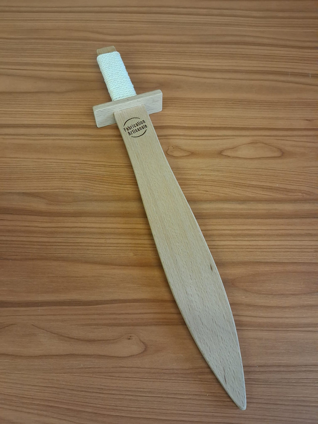 Épée en Bois – Fabrication Artisanale Française