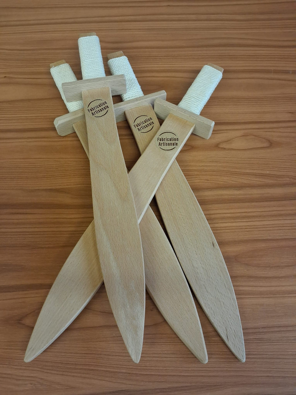 Épée en Bois – Fabrication Artisanale Française