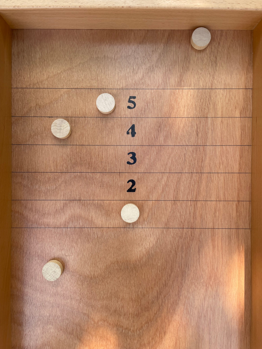 Le palet anglais – Défi d’adresse et de stratégie